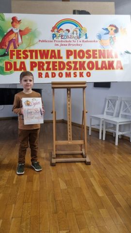 Debiut Stasia Orlika z Przedszkola Samorządowego podczas XXVII Festiwalu Piosenki dla Przedszkolaka w Radomsku