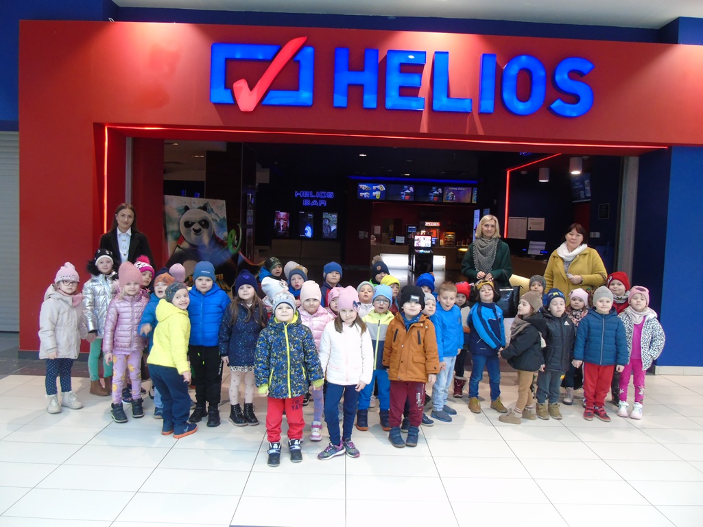 Wyjazd dzieci z Przedszkola Samorządowego do kina Helios