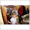 Galeria zdjęć: Dzień Babci i Dziadka w Szkole Podstawowej w Gościnnej. Link otwiera powiększoną wersję zdjęcia.