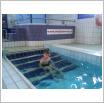 Galeria zdjęć: Przedszkolaki uczą się pływać. Link otwiera powiększoną wersję zdjęcia.